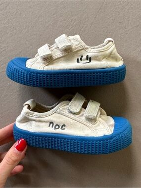 HAPPY NOCNOC Lollipop Canvas Sneakers
